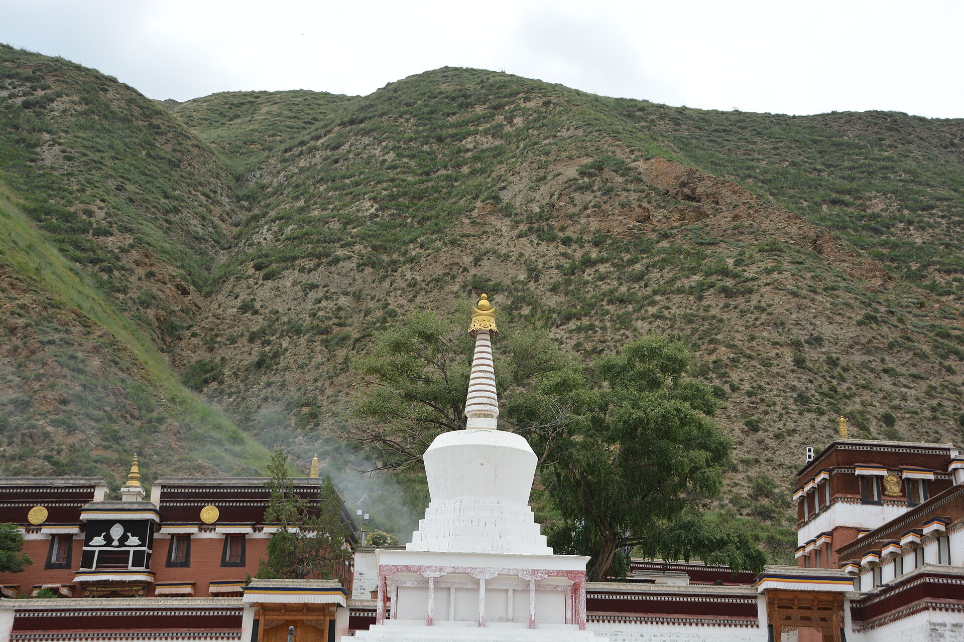 White stupa and Tibetan halls at Labrang Monastery, Xiahe